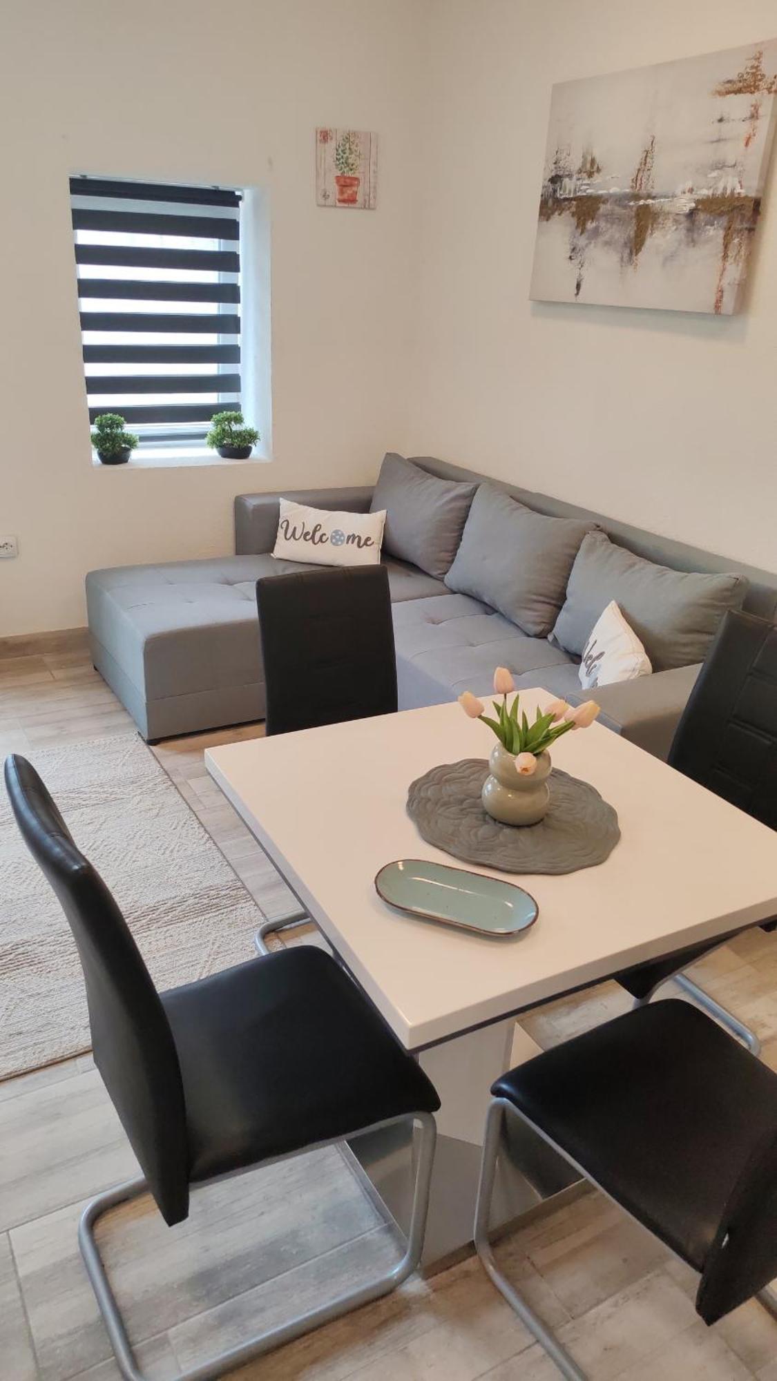 Apartman Kastel Каштела Экстерьер фото